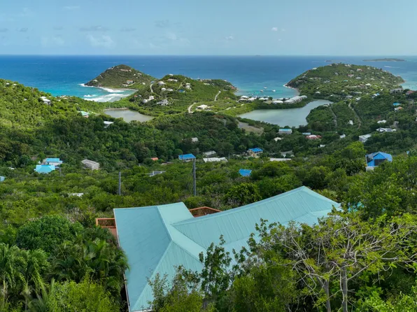 445 Chocolate Hole Est, Saint John, VI 00830