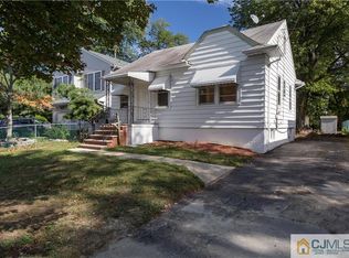 198 Benjamin Ave, Iselin, NJ 08830