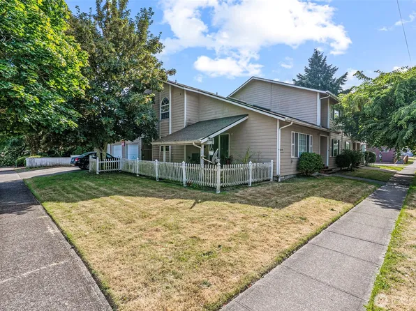 871 8th Avenue, Longview, WA 98632