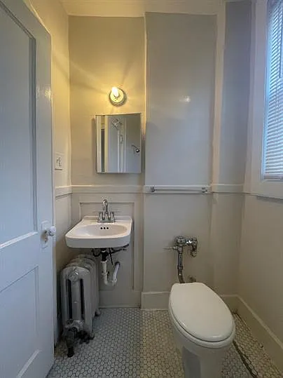 2024 Hubbard St — Photo 16