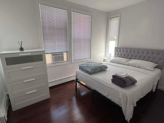 4th image of 118 Joline Ave