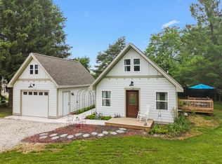 W5834 Mariner Hills Ct, Elkhorn, WI 53121