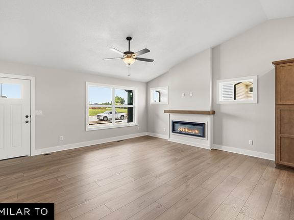 2nd image of 1003 Shady Lane Dr
