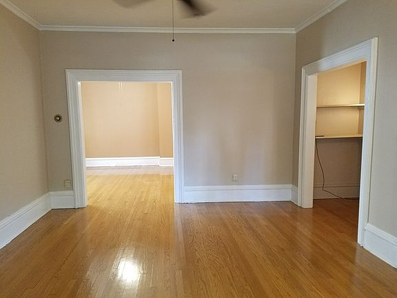 3rd image of 1840 W Lunt Ave