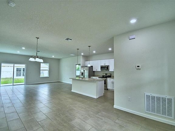 5th image of 524 Finch Ln