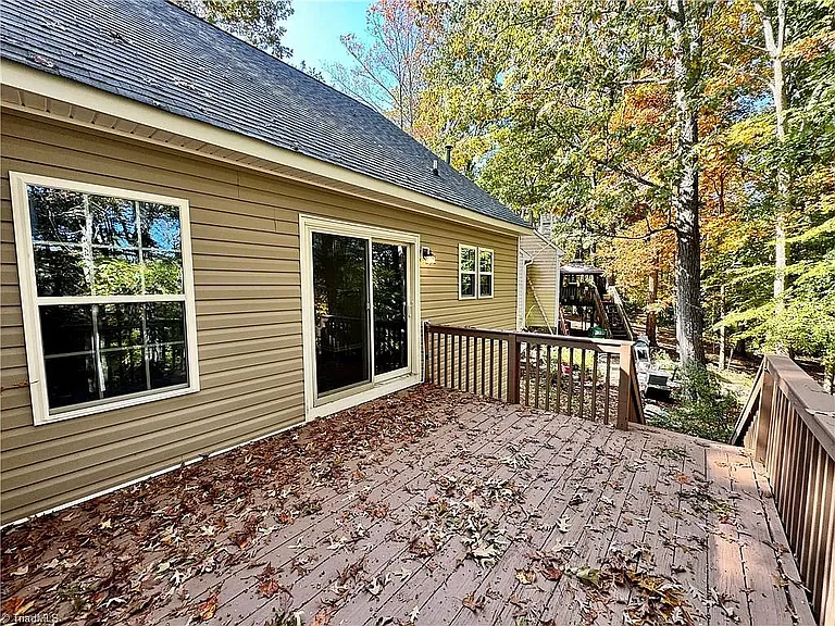 4019 Sherry Ct — Photo 7