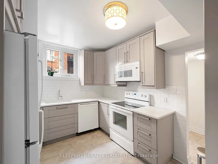 180 Augusta St #1A — Photo 12