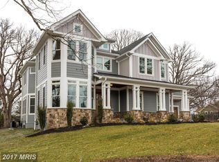 438 Druid Hill Rd NE, Vienna, VA 22180