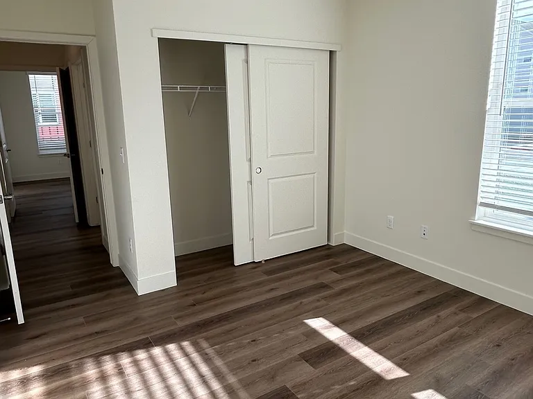 The Overlook Apartments — Photo 53