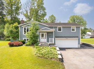 4190 Stepping Stone Ln, Liverpool, NY 13090