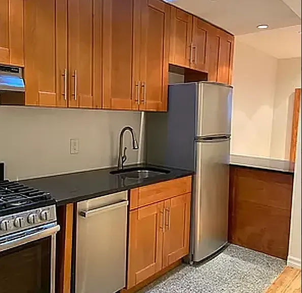 19 W 46th St #5 — Photo 6