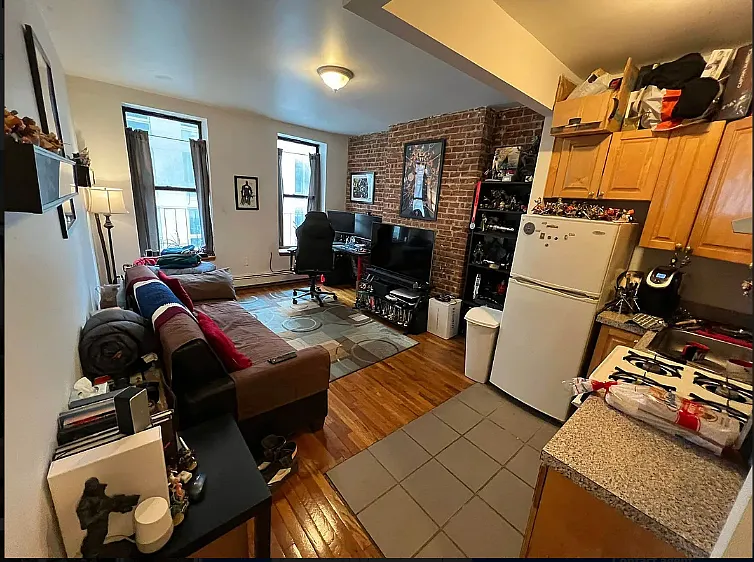 449 W 37th St #4RE — Photo 1