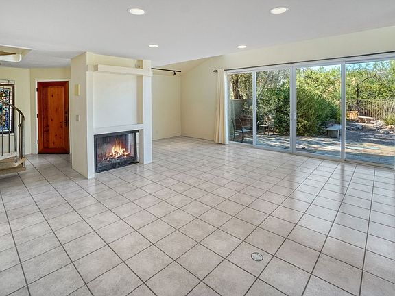 2nd image of 3322 N Riverbend Cir W