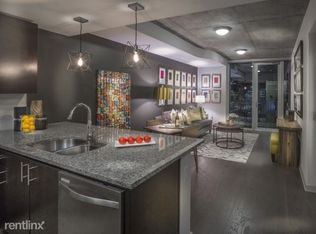 802 Main St, Houston, TX 77002