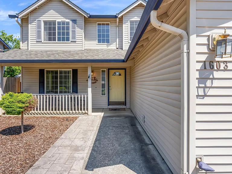 1603 SE 171st Pl — Photo 32