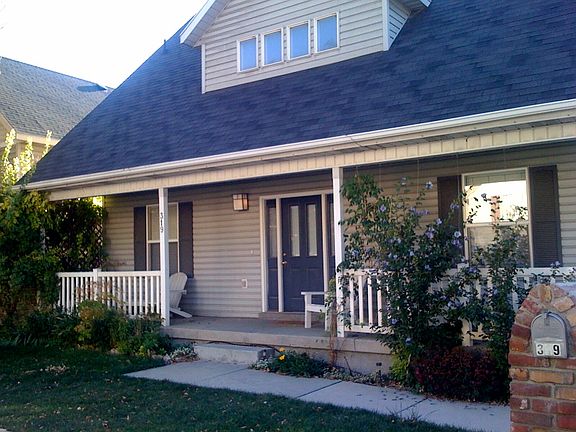 3rd image of 319 N Argyle Ct