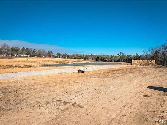 2nd image of 121 Rawdon Tarn Rd