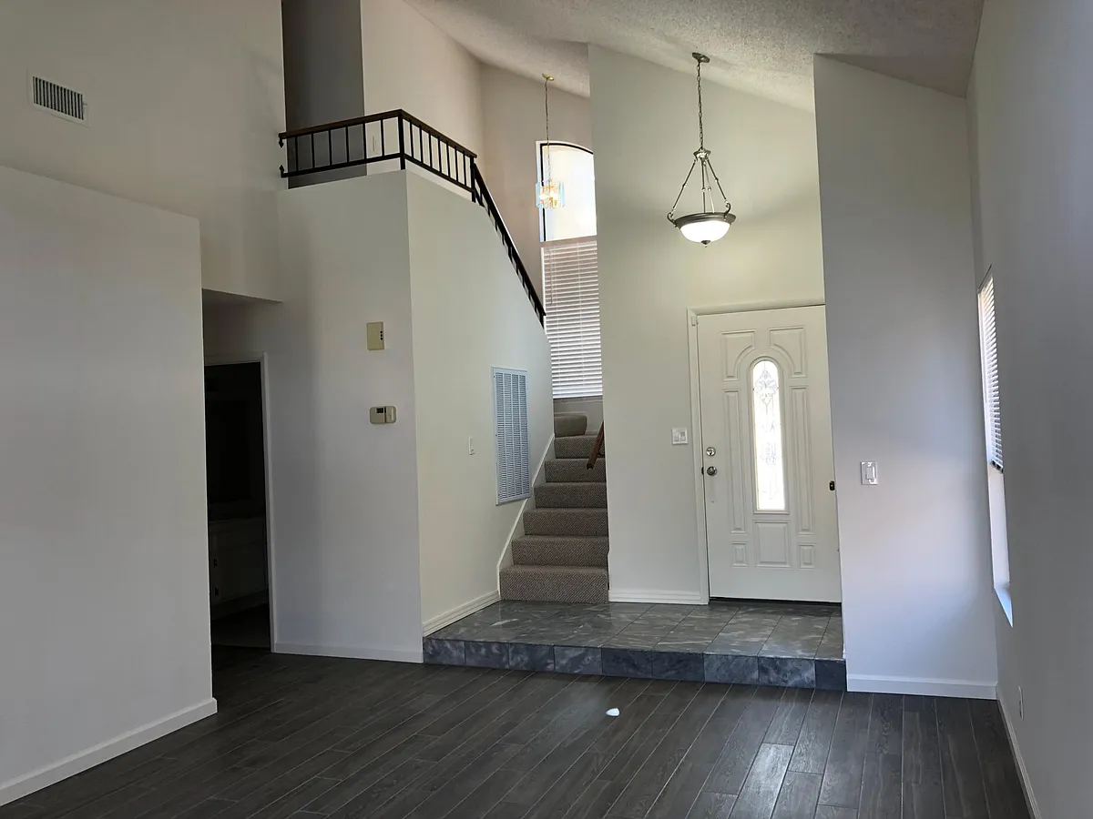 Living room - 147 Coventry Dr