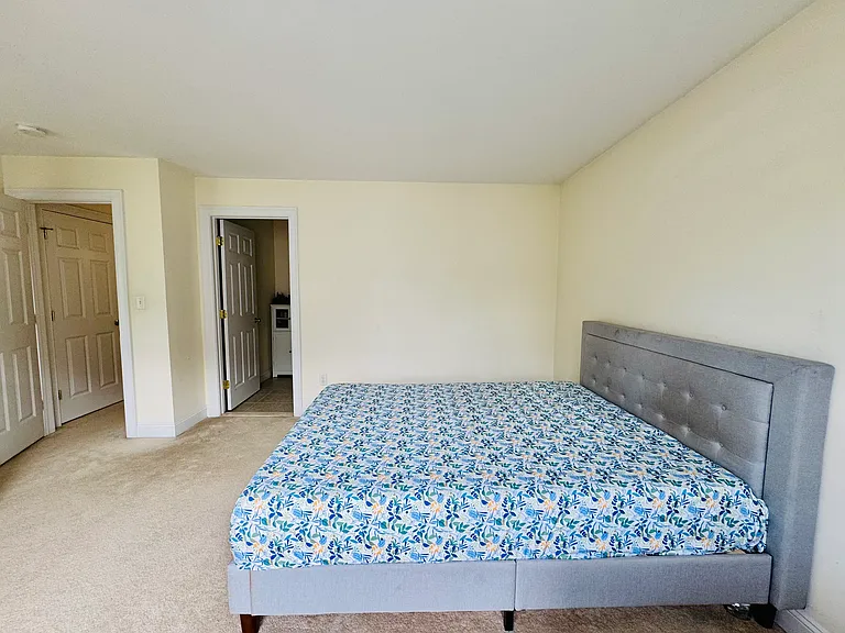 130 Turnpike Rd #8 — Photo 22