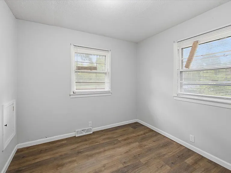 2448 N Irwin St — Photo 11