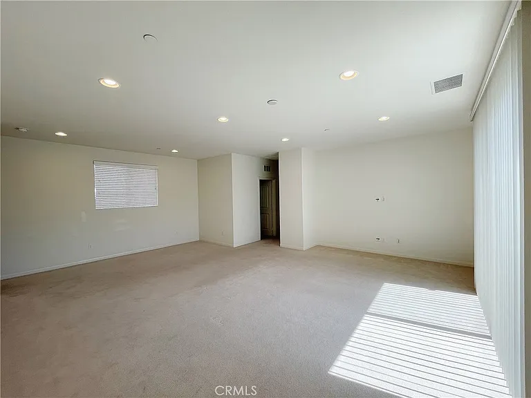 417 W Bagnall St — Photo 16