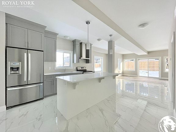4th image of 315 Chapel Hill Dr
