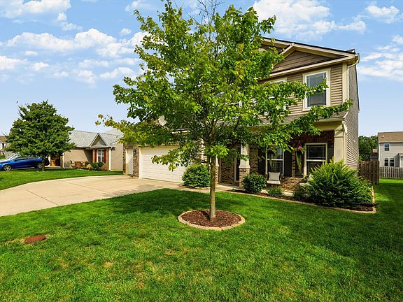 4th image of 10450 Deercrest Ln