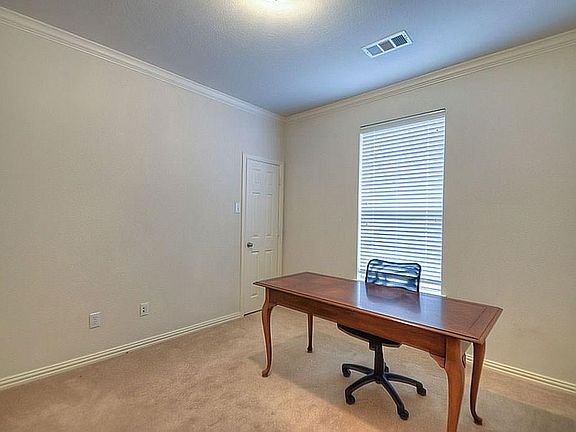 5th image of 1130 Noble Ave