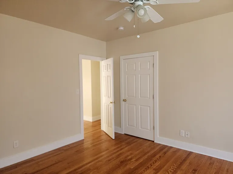 157 N Clinton St #B — Photo 6