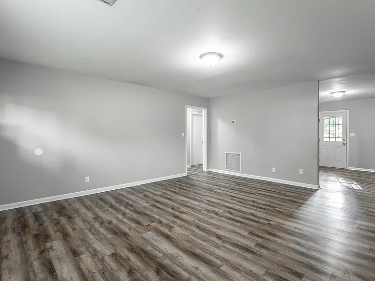 4711 Murray Lake Ln — Photo 3