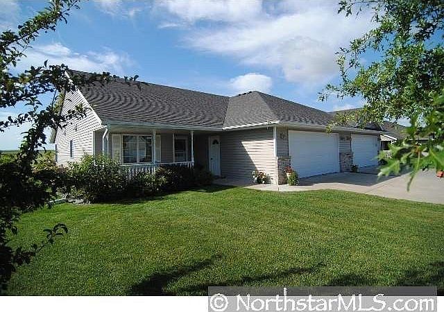 1st image of 913 Prairie Oak Dr