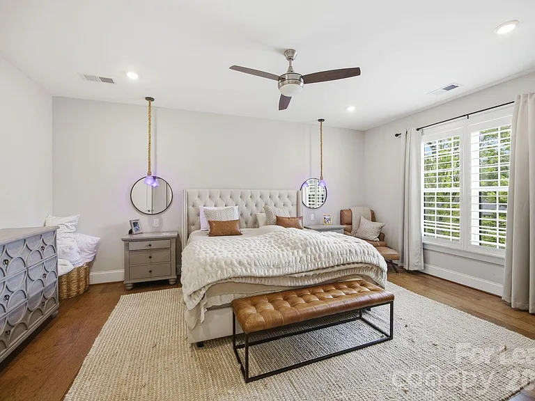 519 Griffith Village Ln — Photo 26