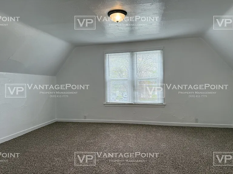 822 1/2 N Irwin Ave — Photo 5