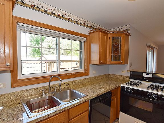 5th image of 886 Hearthstone Ct