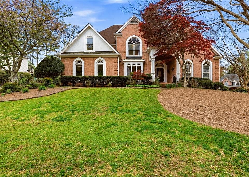 1st image of 2059 Fairhill Ln NW