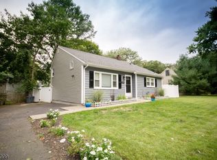 849 High Mountain Rd, North Haledon, NJ 07508