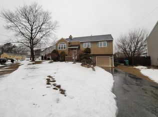 83 Zachariah Pl, Warwick, RI 02889