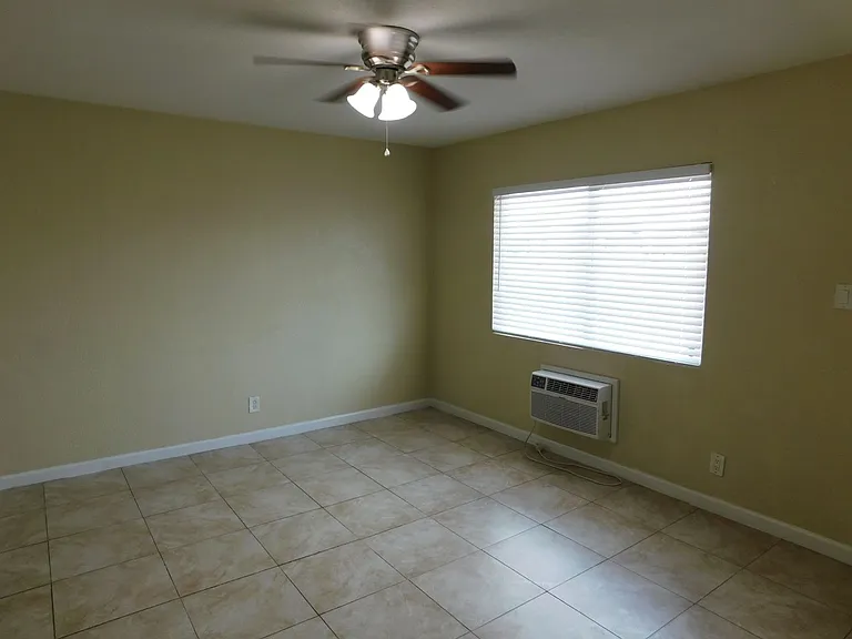 320 N 16th St #2 — Photo 14