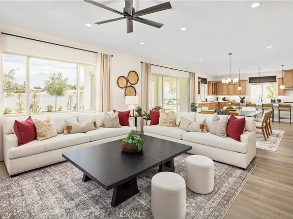 1431 Moore St, Redlands, CA 92374