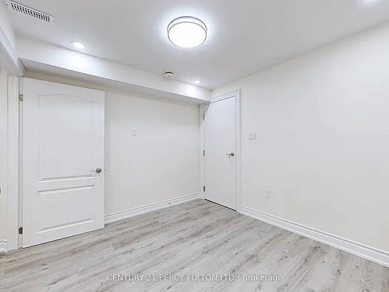 47 Sapphire Dr #BASEMENT — Photo 20