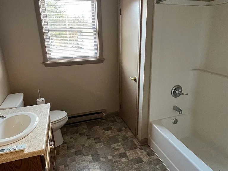 208 Montour St — Photo 9