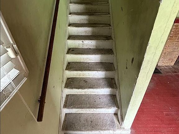 3rd image of 1017 E 14th Ave