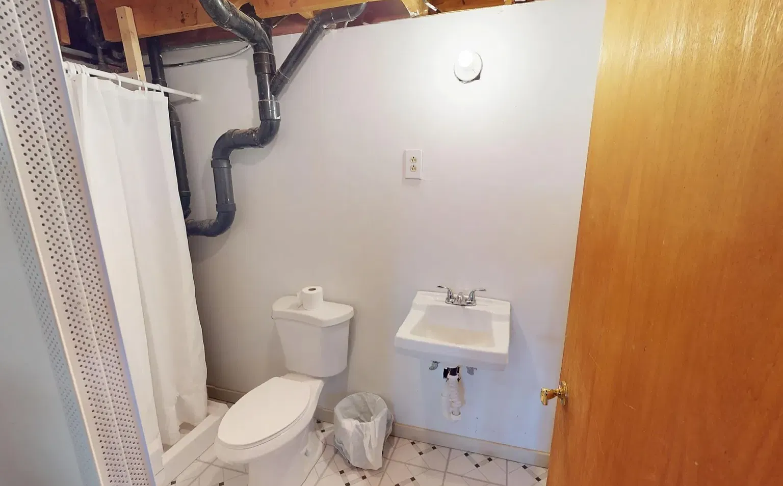 2 bed, 1950 sqft, $2,500 — Photo 3