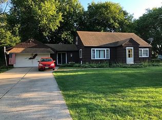 2416 E Murphy Woods Rd, Beloit, WI 53511