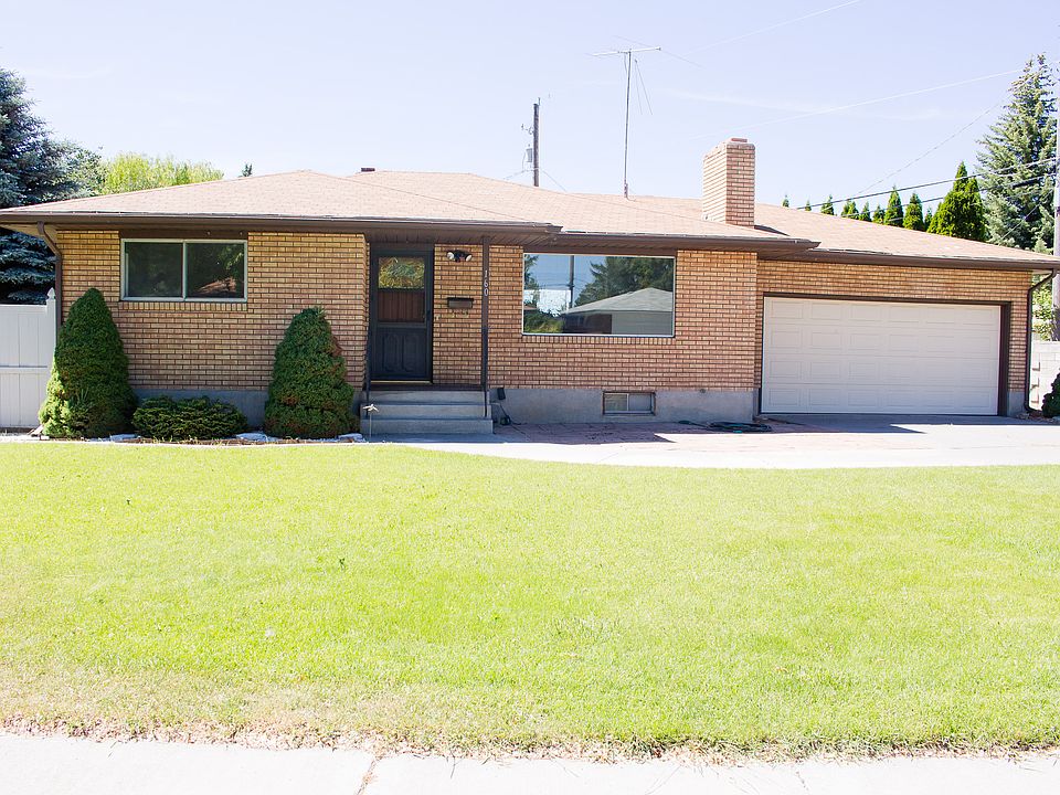 1st image of 160 Lincoln Dr