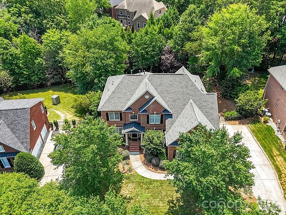 2nd image of 515 Three Greens Dr