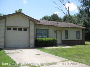 9 Cherry Ct, Jacksonville, AR 72076