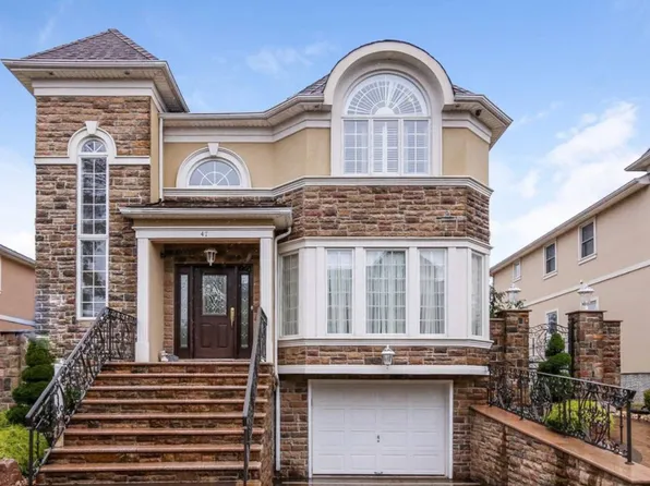 47 St Edward Lane image 1 of 25