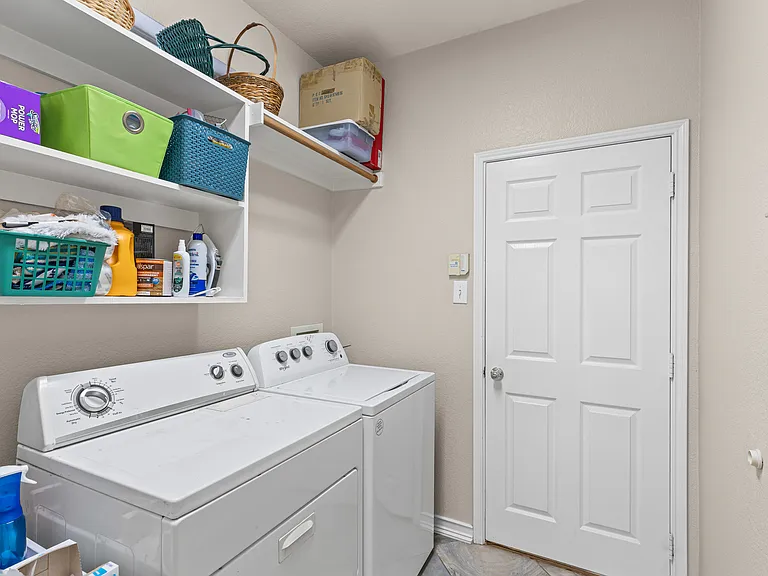 1475 Applewood Dr — Photo 6