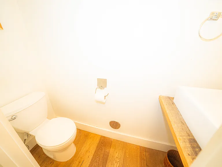 4527 Carpinteria Ave #D — Photo 7